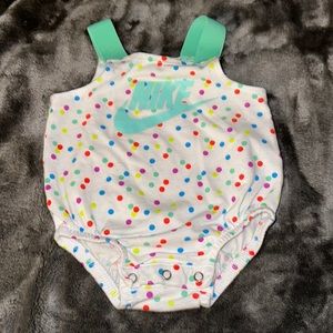 Nike Polka Dot Bubble Romper size 3m